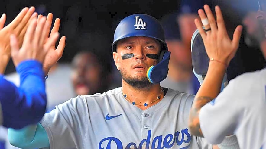 Dave Roberts gives Miguel Rojas update after late scratch for Dodgers vs. Blue Jays