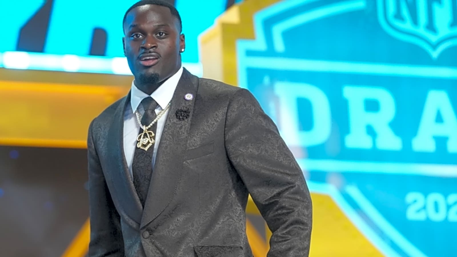 ESPN analysts slam Cardinals’ decision to draft Jeremiyah Love at No. 3 overall