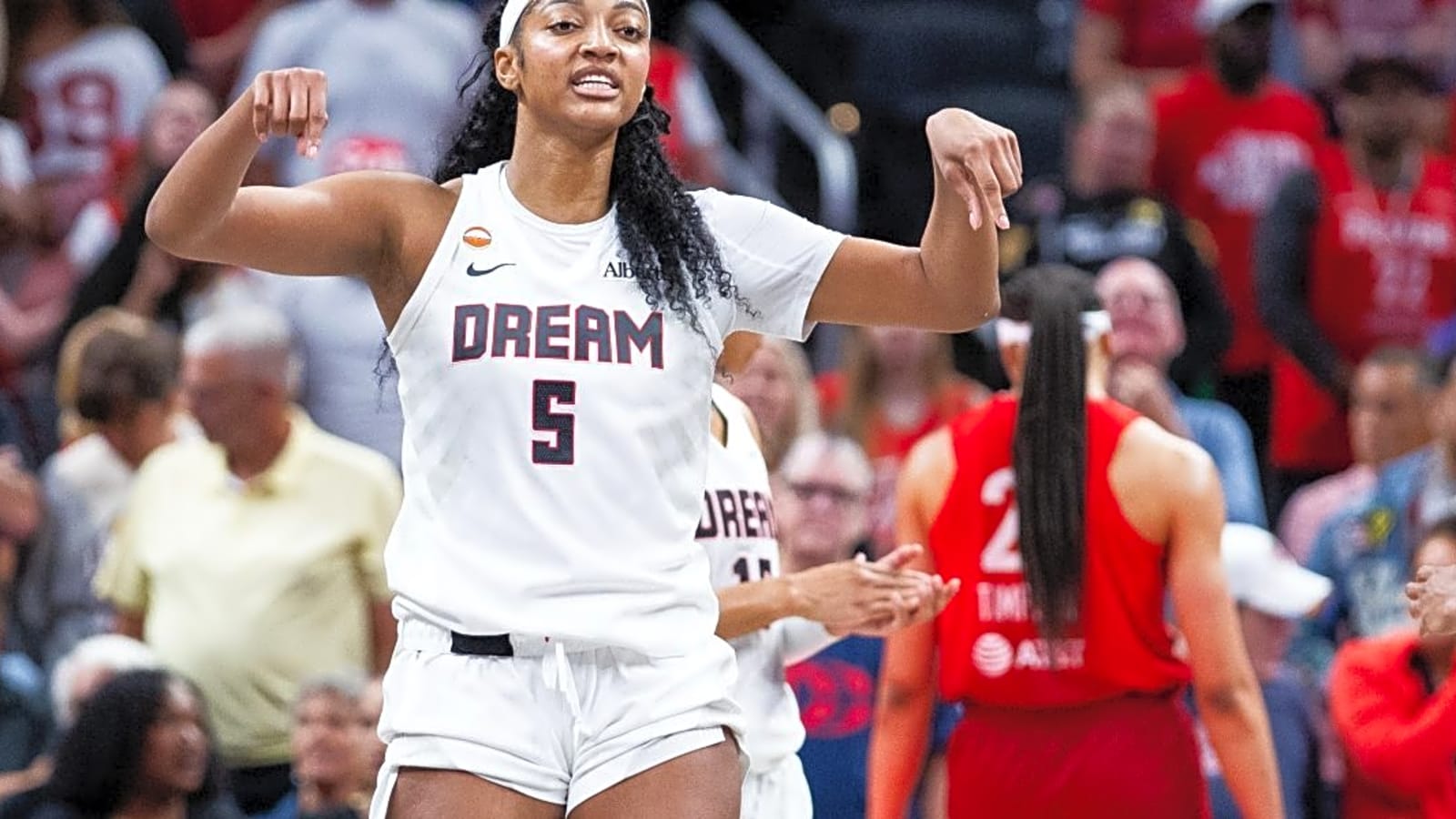 Fever player flexes big block against Angel Reese