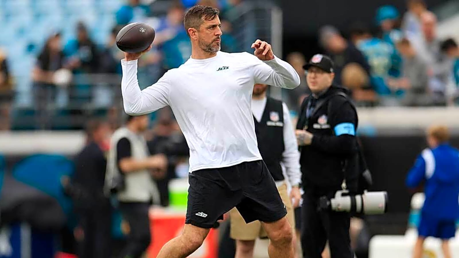 Steelers coach speaks up on Aaron Rodgers’ blunt approach on WRs