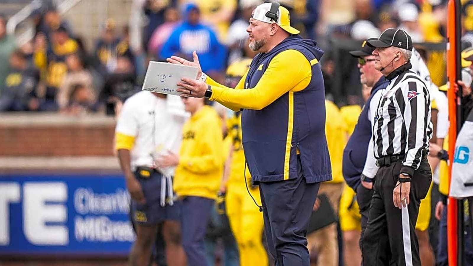 Michigan football extends offer to DL coach’s son