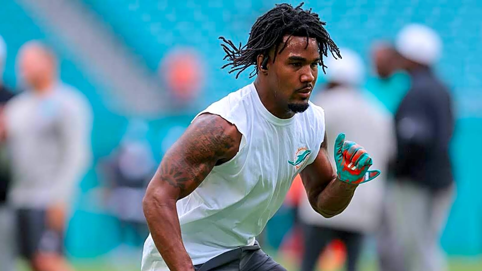 Jaylen Waddle’s ‘limited’ injury status deals another blow to Dolphins