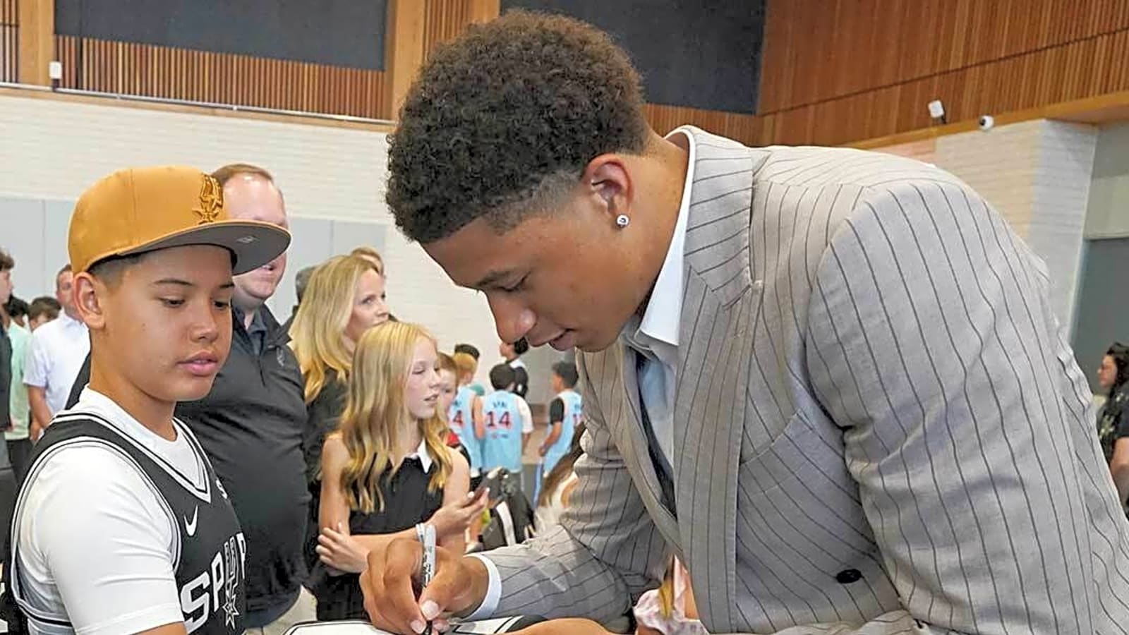 Carter Bryant’s Spurs contract creates first ‘crazy’ NBA moment