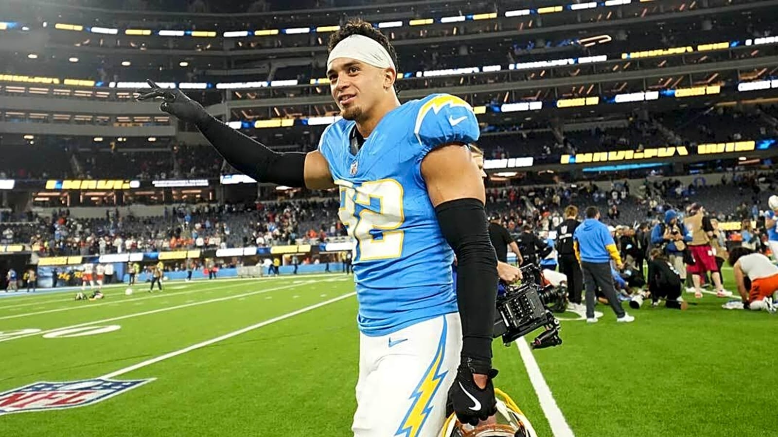 Ravens’ Alohi Gilman breaks silence on Chargers trade
