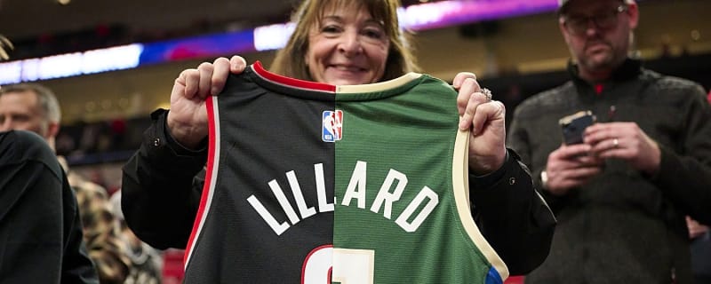 Bucks welcome Damian Lillard back with heartfelt message before Blazers game