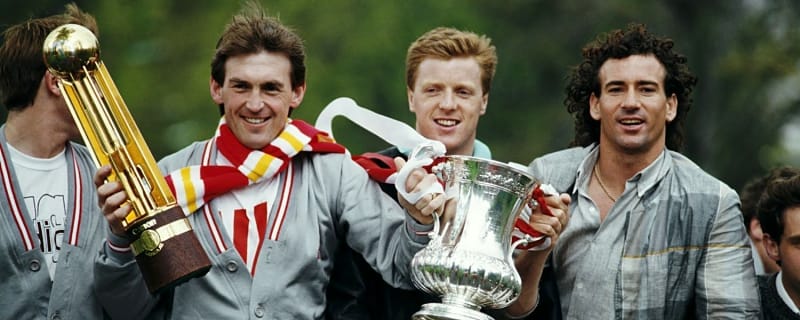 Nicol set for major payday as Liverpool memorabilia goes under hammer
