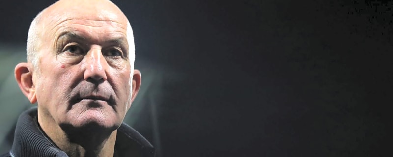 Manager with 30 years’ experience gives warning over Salah stand-off