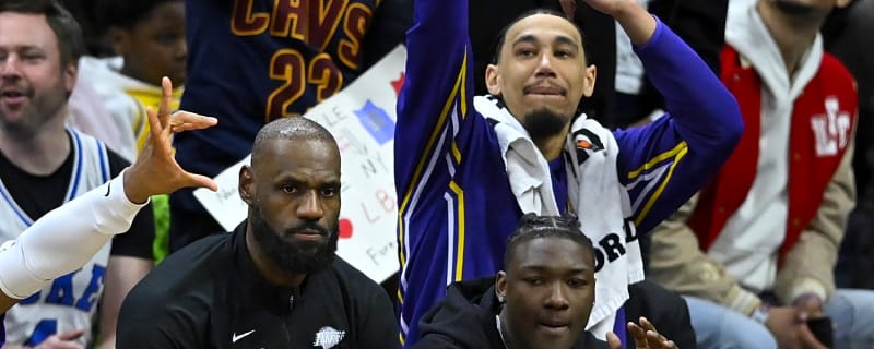 LeBron James 'Slimmed Down Considerably' After Ditching Alcohol to Fight Father Time With Lakers