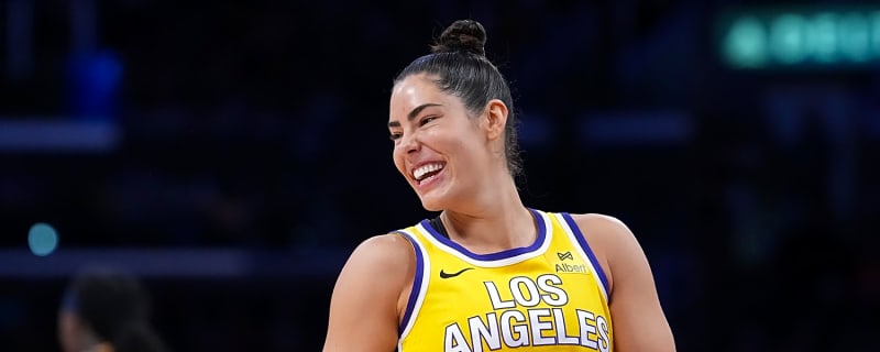 Kelsey Plum stars again in Sparks win over Fever