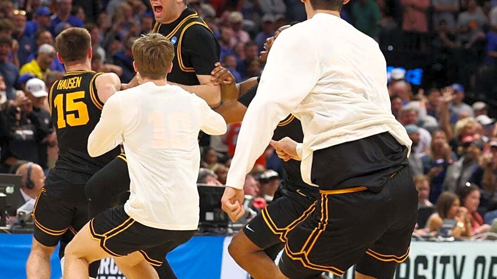 Iowa advances to first Sweet 16 since 1999 after massive upset over Florida