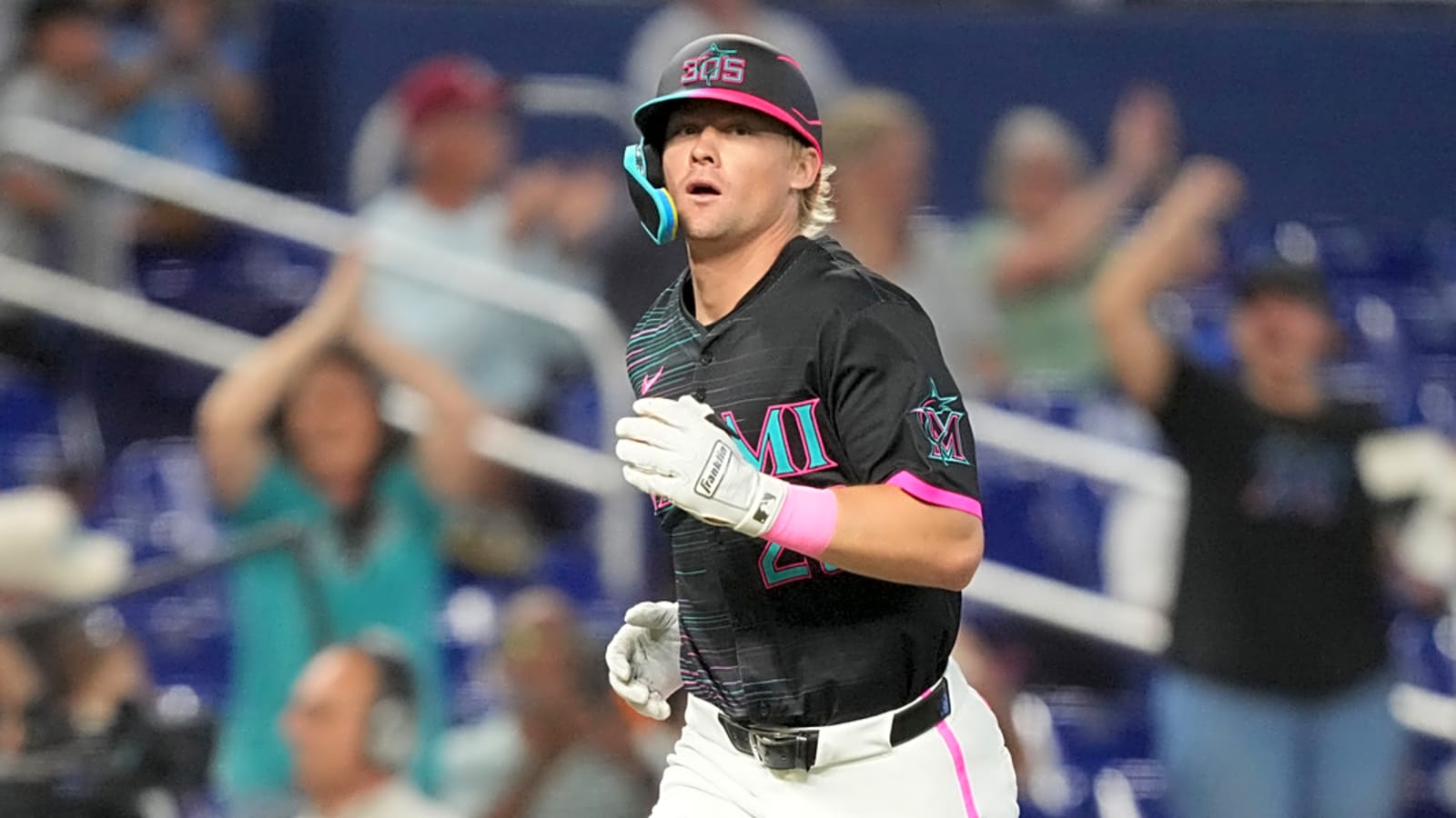 Watch: Kyle Stowers delivers walk-off grand slam for Marlins
