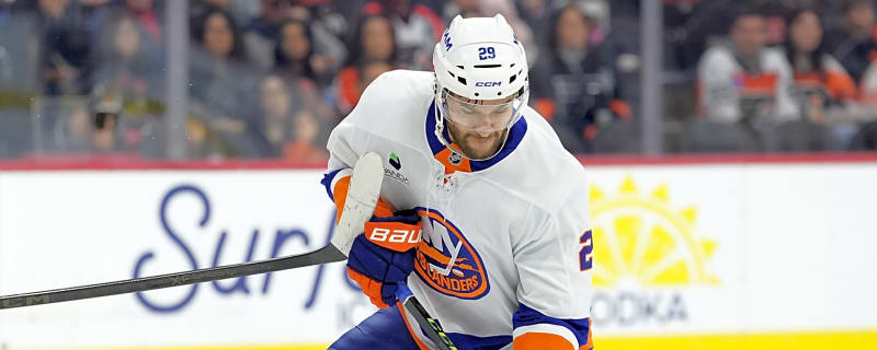 Jonathan Drouin is doing really well with the Islanders