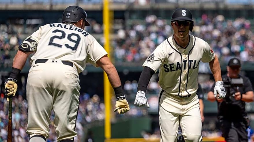 Rob Refsnyder 'calming veteran presence' as Mariners face A's