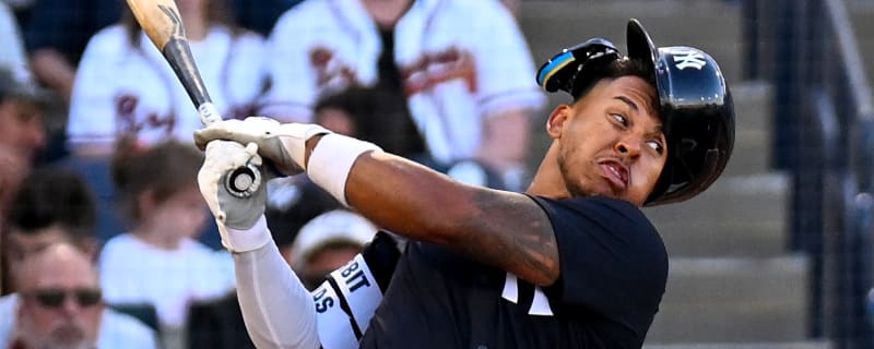 Yankees promote infielder Jorbit Vivas