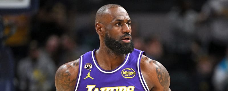 LeBron James pulls a disrespectful move during game against Pacers