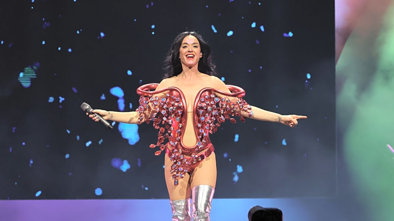 F1 Announces Katy Perry, Post Malone News for Abu Dhabi GP