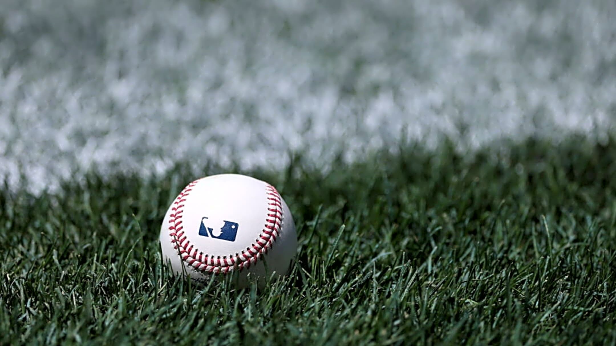 MLB Division Series Recap: Yankees Commit Costly Blunders, White Sox 1-Game Shy From History, Another Roof-Drama & More