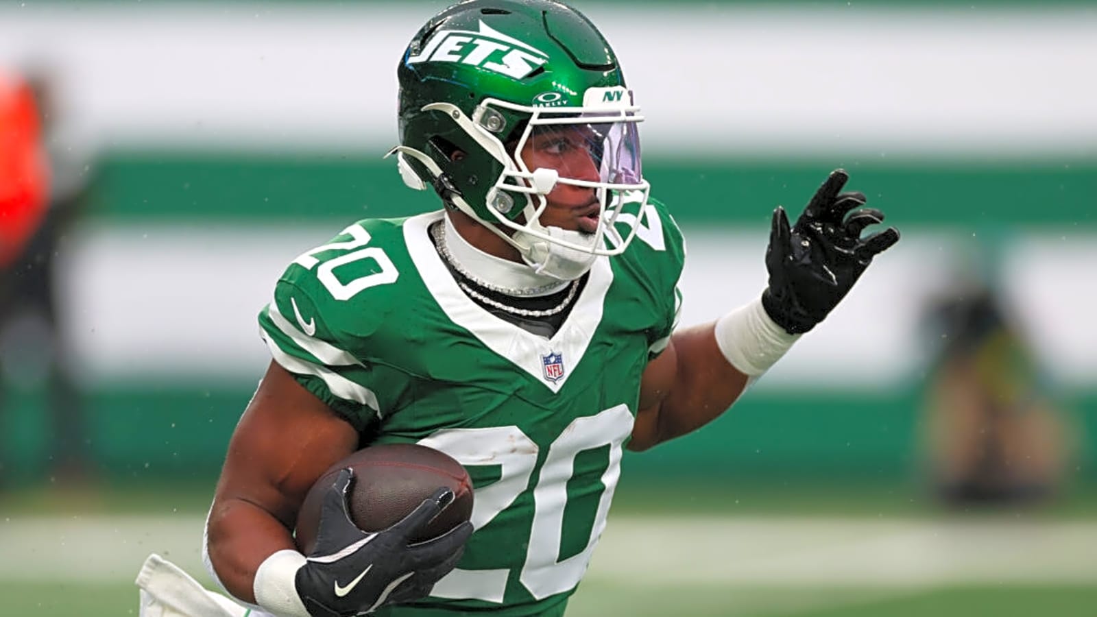 Jets Keep Breece Hall Off Open Market With $14.3M Franchise Tag After Interest From Multiple Teams