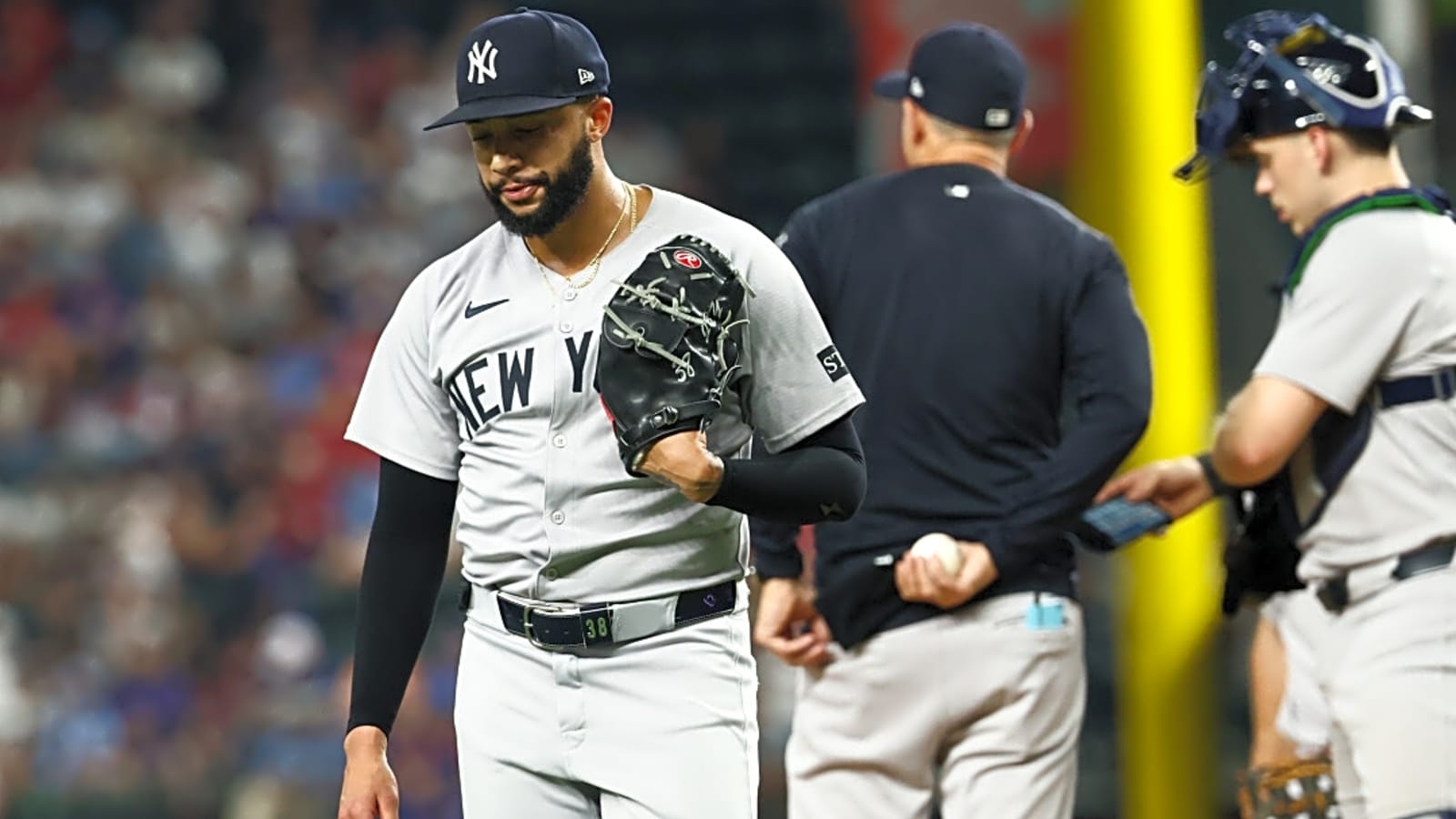 Legendary Yankees Pitcher Sounds Off as Yankees Bullpen Implodes Again