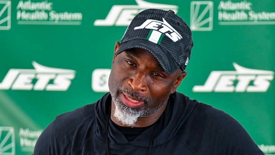 Jets&#39; Aaron Glenn Details &#39;Good Process&#39; Of First Roster Cutdown