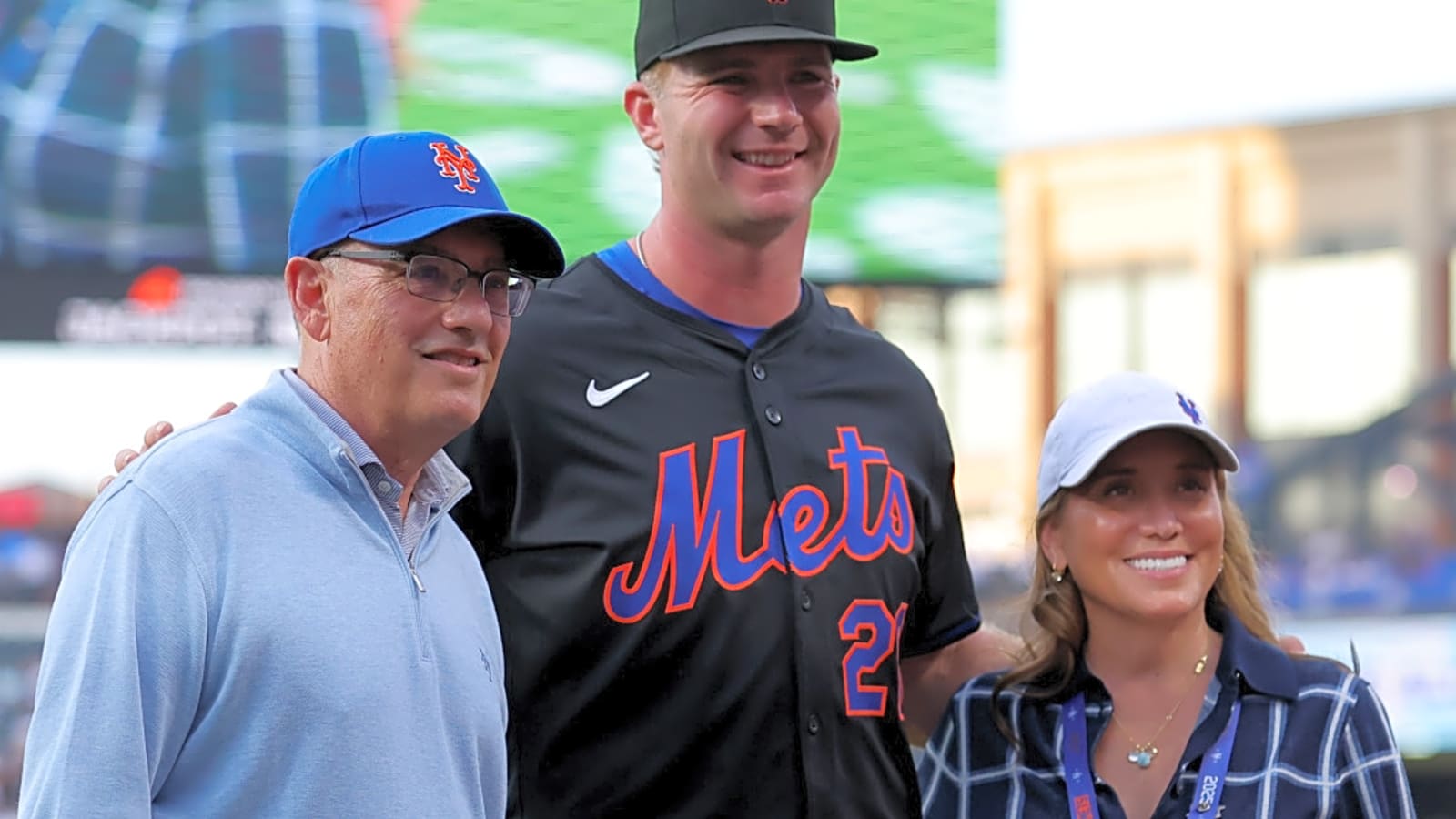 Curated visual reference: Gallery Detail: New York Mets Reportedly Lead Mlb In Financial Losses In