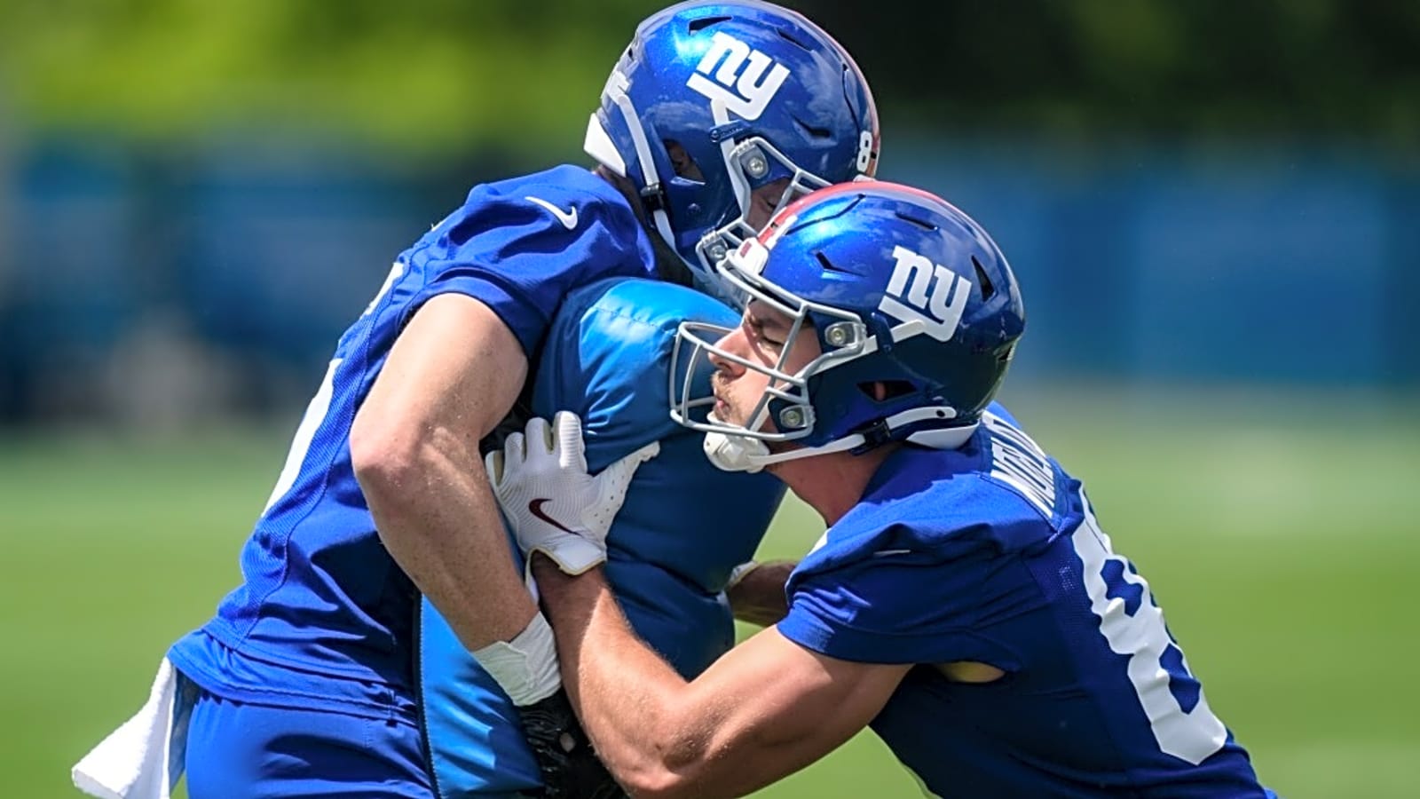Giants late-round rookie stuns with jaw-dropping one-handed grab amid bid to secure a 53-man roster spot in 2025