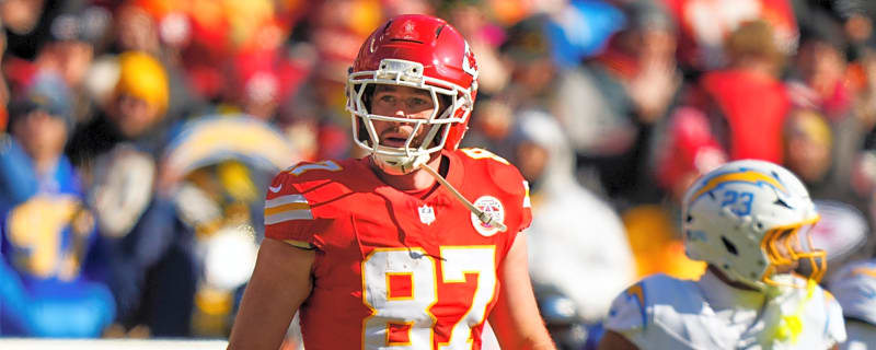 Chiefs TE Travis Kelce dodges retirement question in press conference