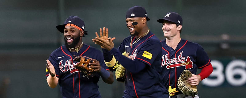 Braves knock off Phillies for first time in postseason history