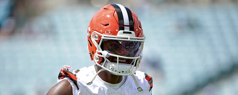 Browns players give very different answers to Watson, Sanders question