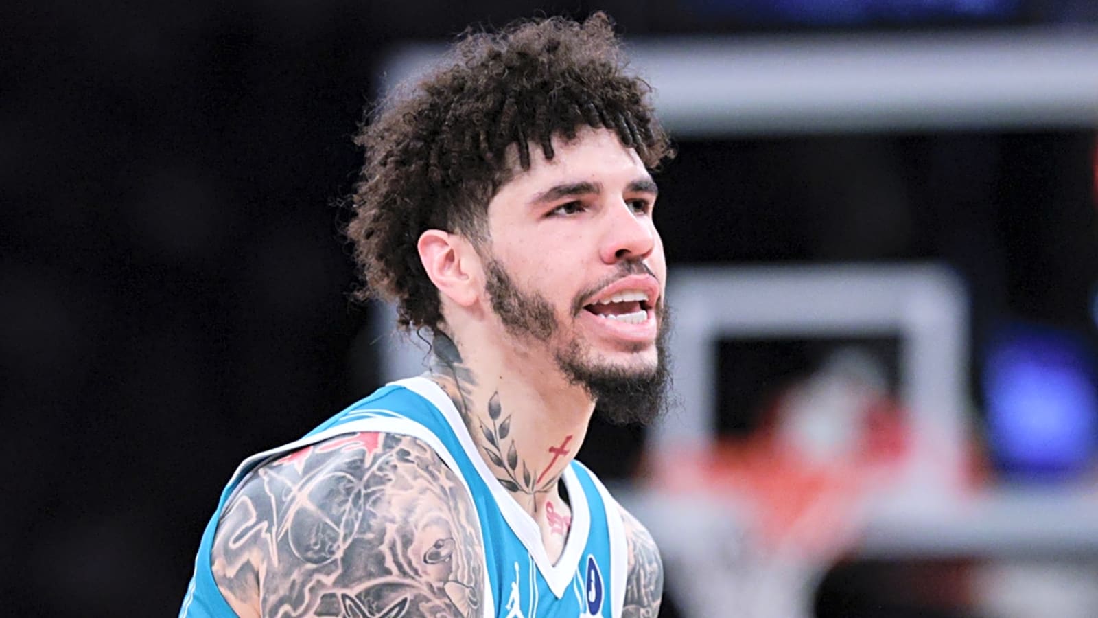 LaMelo Ball pulls a dirty move on Bam Adebayo during play-in game