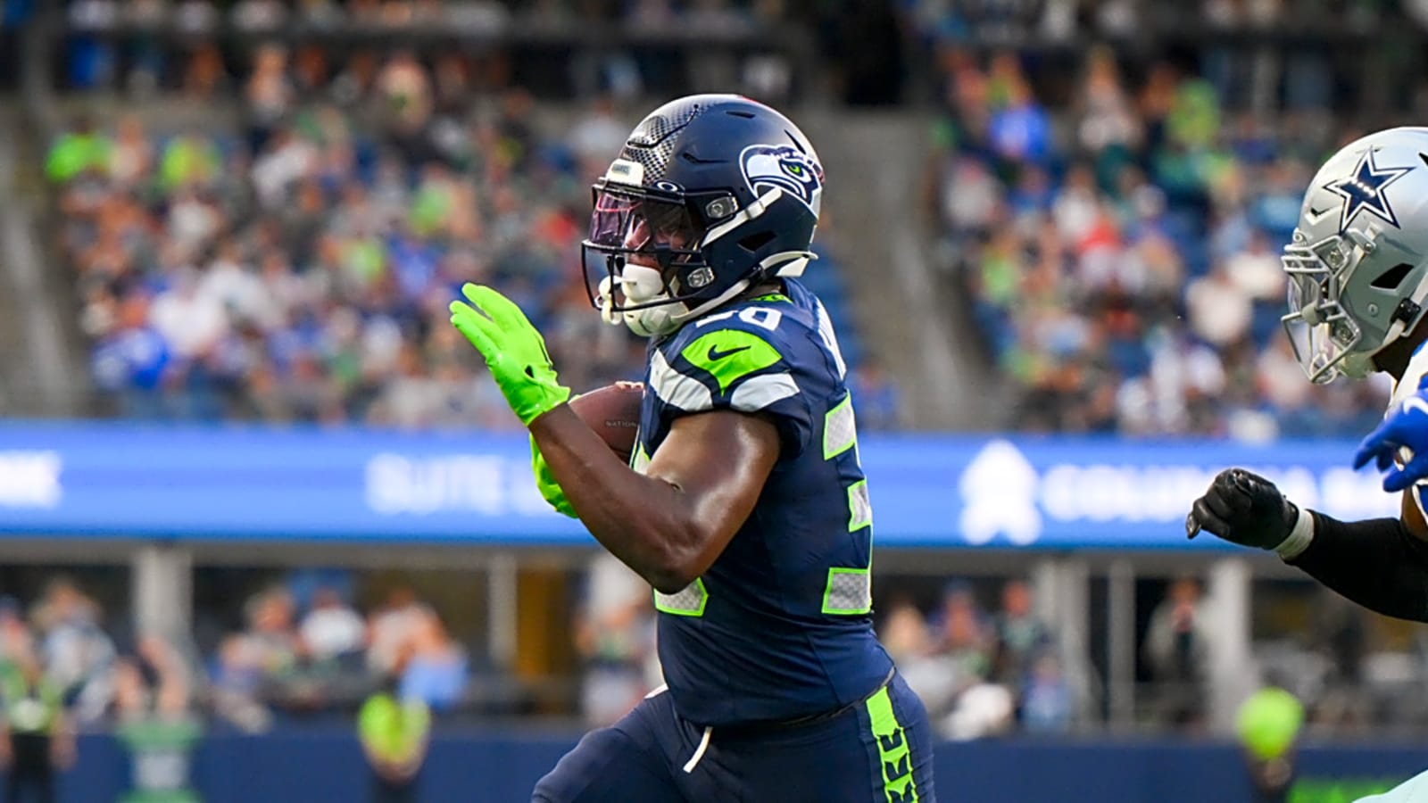 Former Browns, Seahawks RB returning to college football