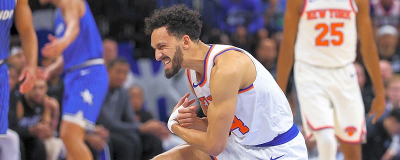 Knicks’ Landry Shamet leaves game with shoulder injury