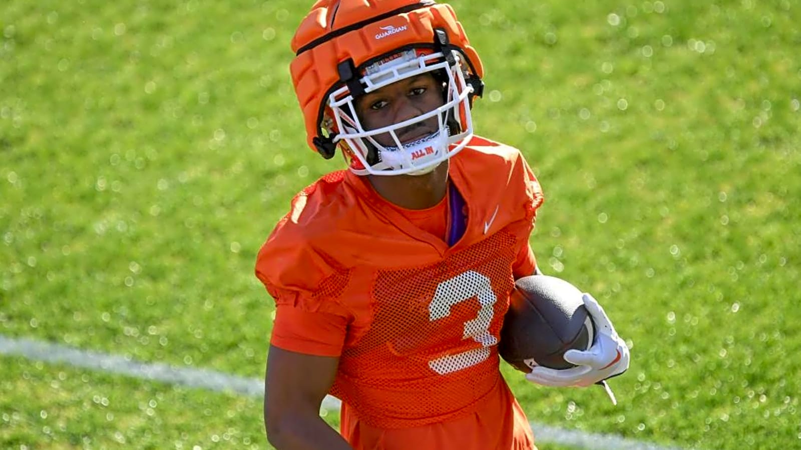 Former Clemson RB Finds New Home via Transfer Portal