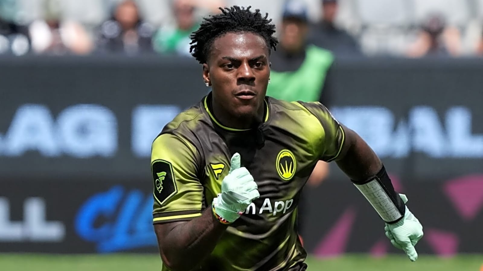 NFL Reacts to YouTuber IShowSpeed's Flag Football Moment