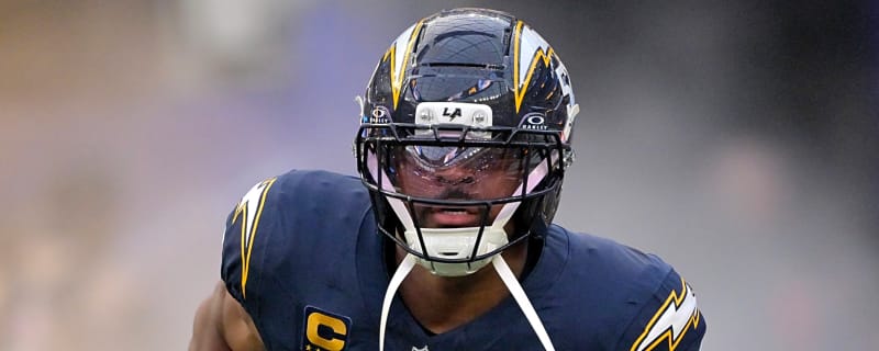 Chargers, Khalil Mack agree to deal to return for 2026 season