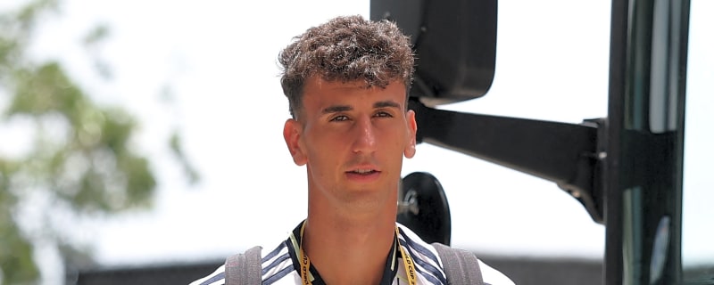 Liverpool & Chelsea alerted as 21-year-old Spaniard faces career crossroads