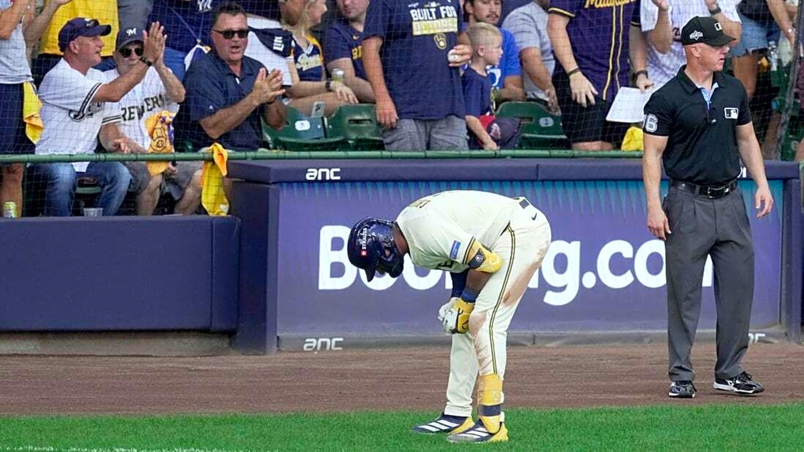 Brewers LF Jackson Chourio (hamstring) exits vs. Cubs