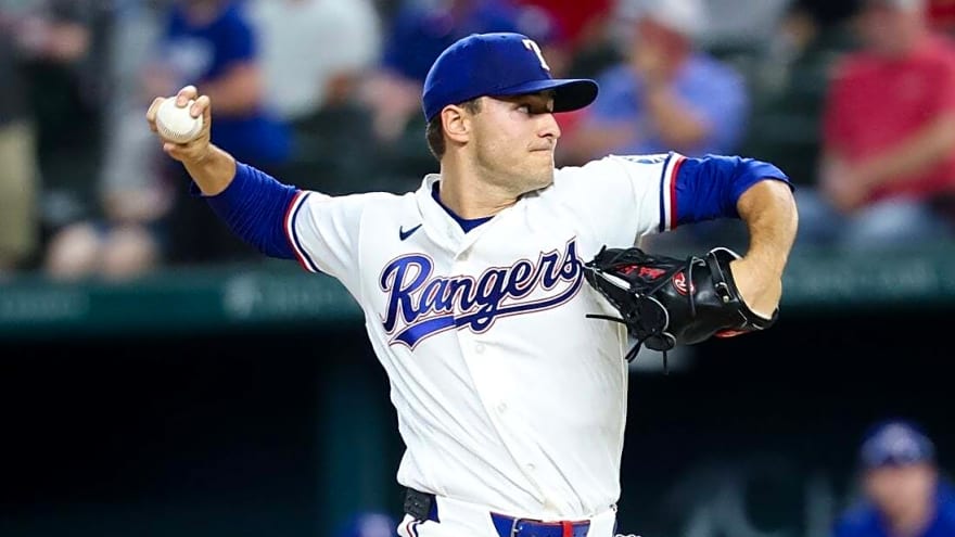 Yankees face Rangers looking to begin new winning streak