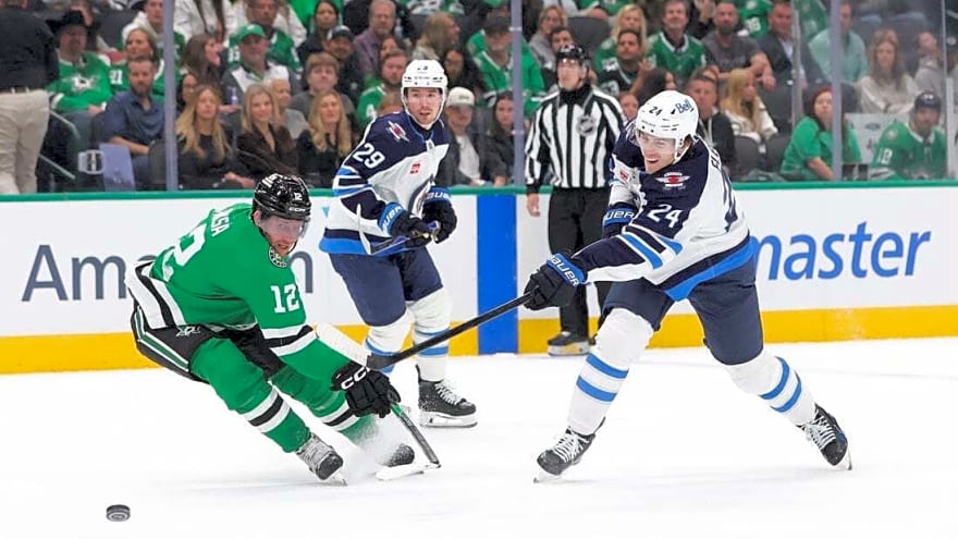 Roope Hintz forces OT, then tallies winner as Stars overtake Jets