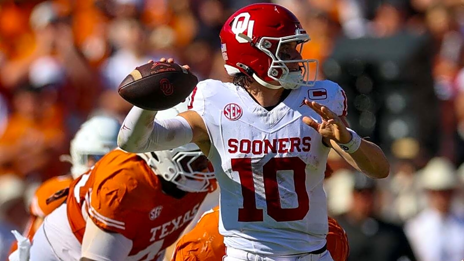 Texas hands No. 6 Oklahoma first loss in Red River Rivalry