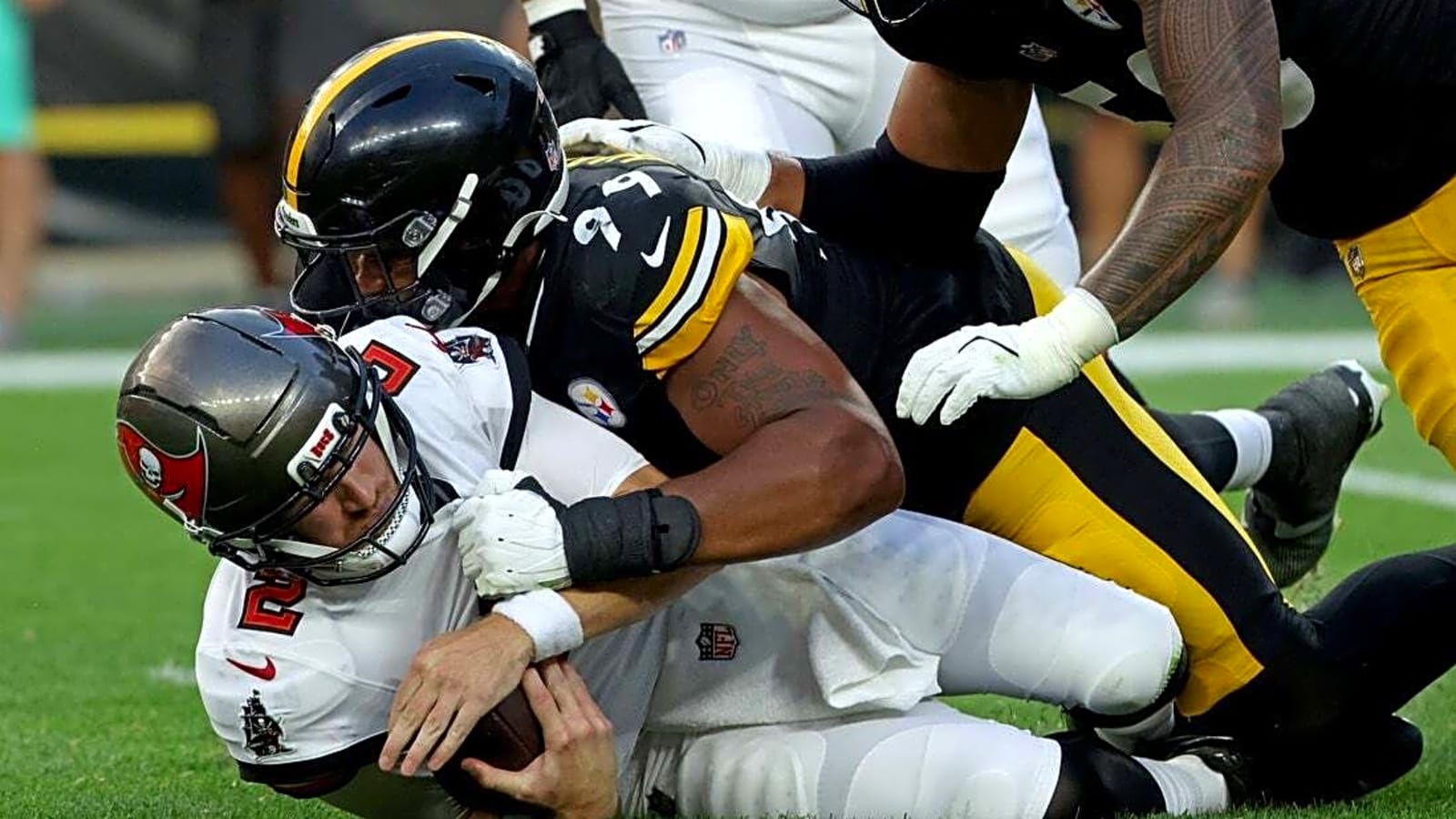 Reports: Steelers DT Derrick Harmon out 4-6 weeks with MCL sprain