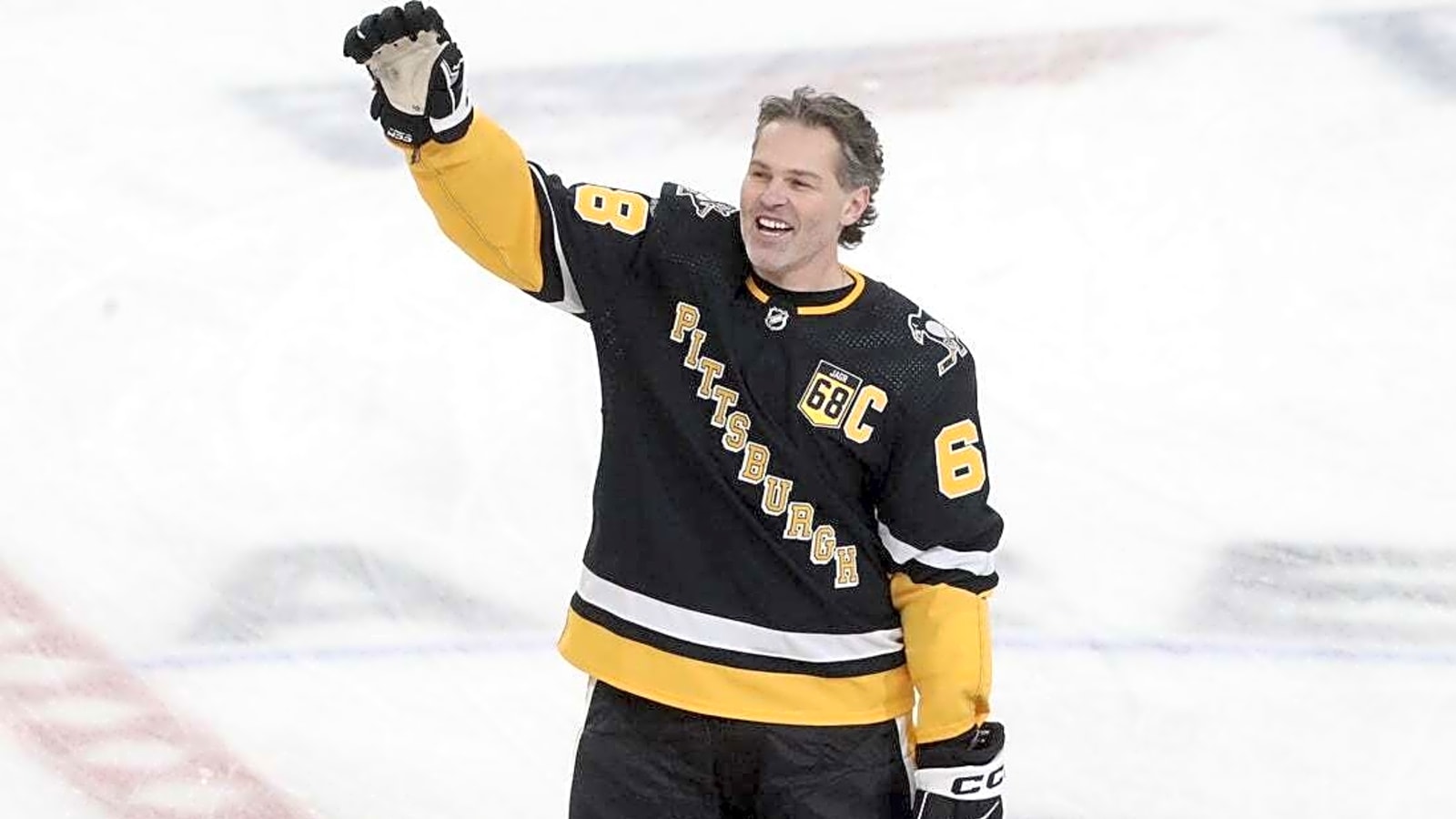 Jaromir Jagr, 53, begins 38th professional season