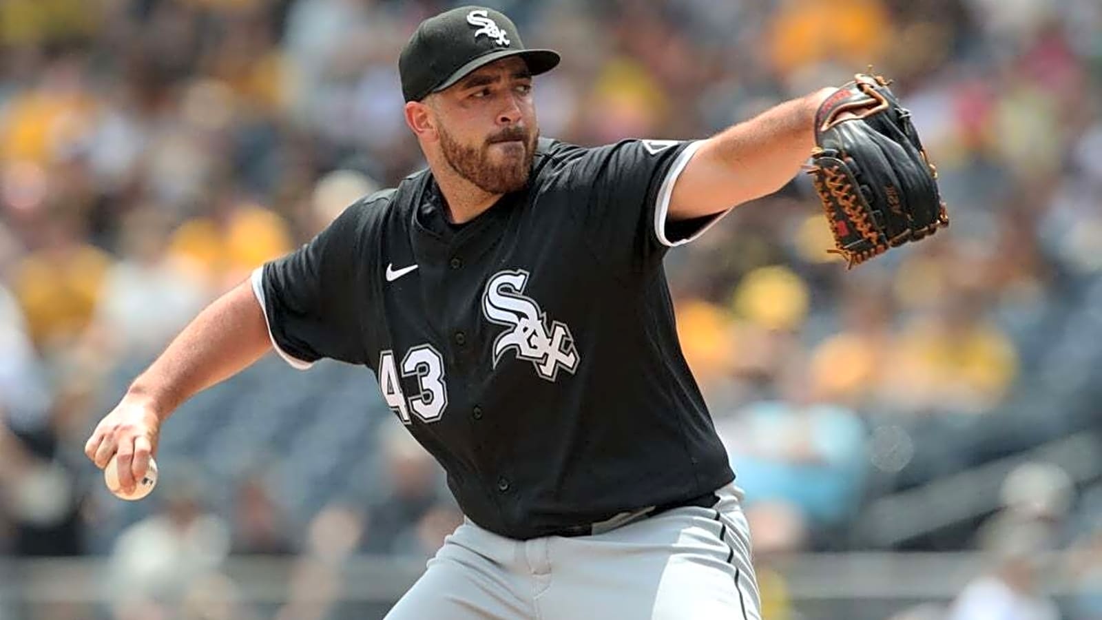 White Sox rout Pirates to complete first sweep of season