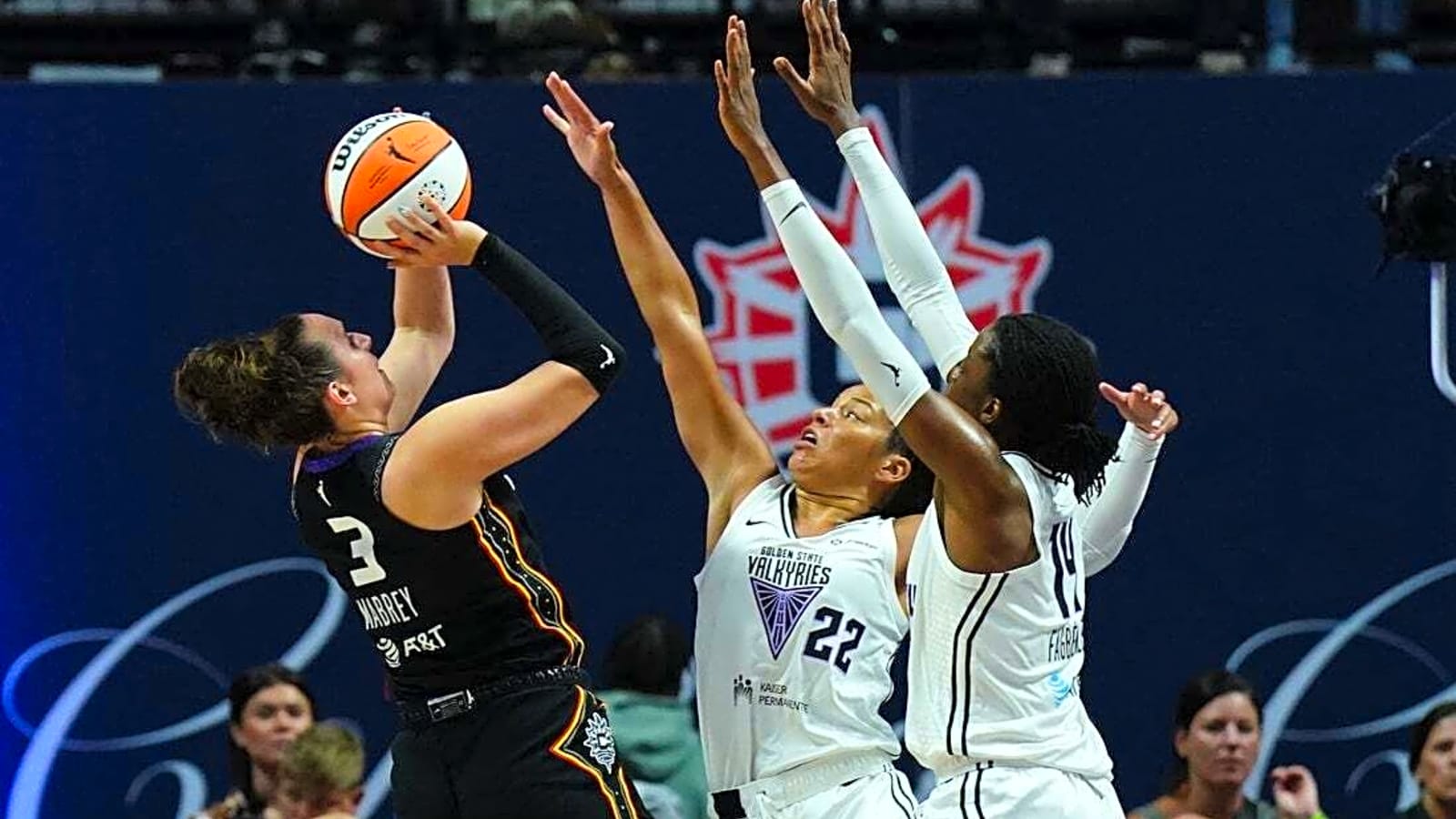 Tina Charles helps Sun trounce Valkyries