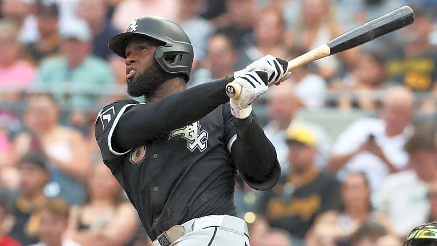 White Sox pummel Pirates 10-1 to open second half