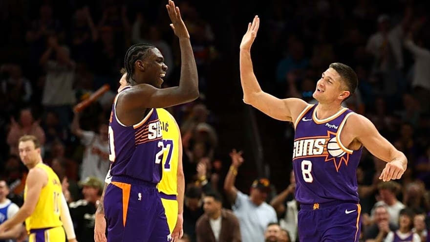 Royce O’Neale's late 3 caps Suns' rally, sinks Lakers