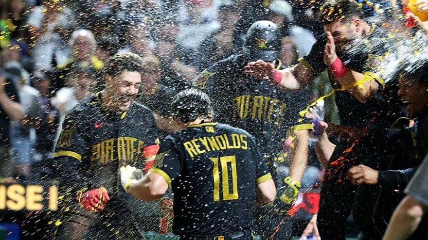 MLB roundup: Pirates, White Sox, Mets, Rockies hit walk-off HRs