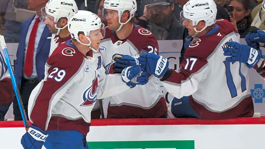 Martin Necas scores twice as Avalanche crush Penguins