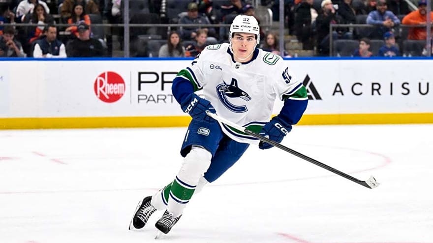 Canucks going for sweep of 5-game Eastern trip, battle Flyers