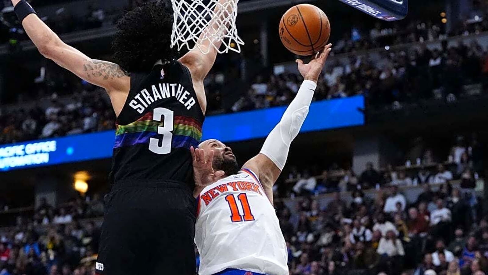 Coming off strong performance, Knicks head to Lakers